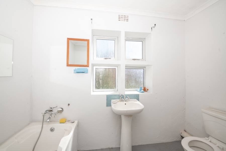 6 Bedroom Property for Sale in Pringle Bay Western Cape